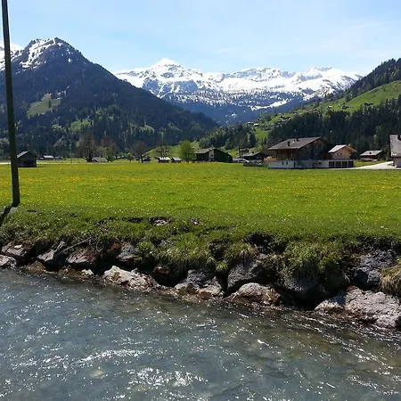 Chalet *